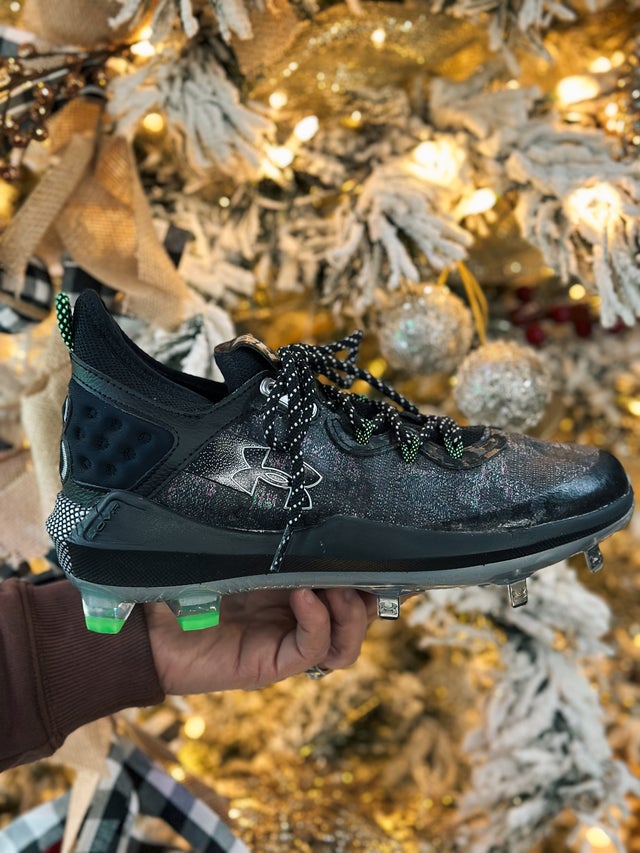 Under Armour プロ支給品　最終価格 Under Armour | Classic + Titan